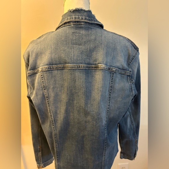 Joe's Jeans Whitney Distressed Cutoff Raw Hem Jean Jacket NWT size Large - Picture 13 of 16